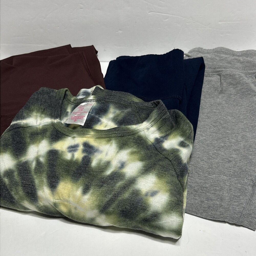 Lot of 4 Womens Athletic Active Wear Pants Capris Shirt American Eagle 90 Degree